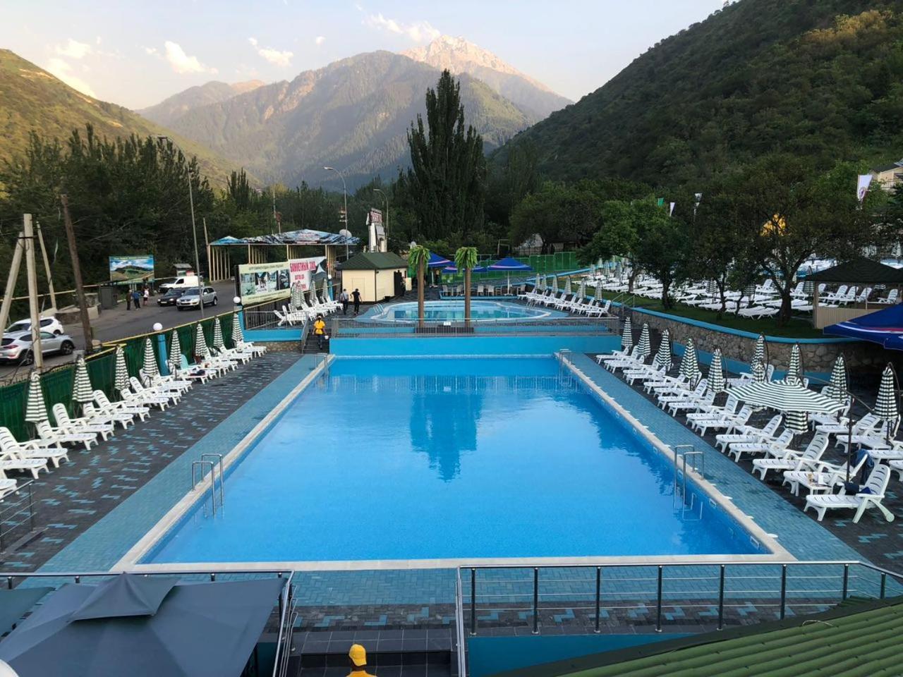 Sunkar Hotel Almaty Exterior foto
